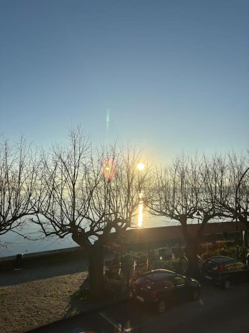 Fronte Lago Nel Centro Storico “La Casa Del Lago” เตรวินญาโน โรมาโน ภายนอก รูปภาพ